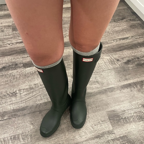 Hunter - Women's Original Tall Green Rain Boots - Picture 2 of 5